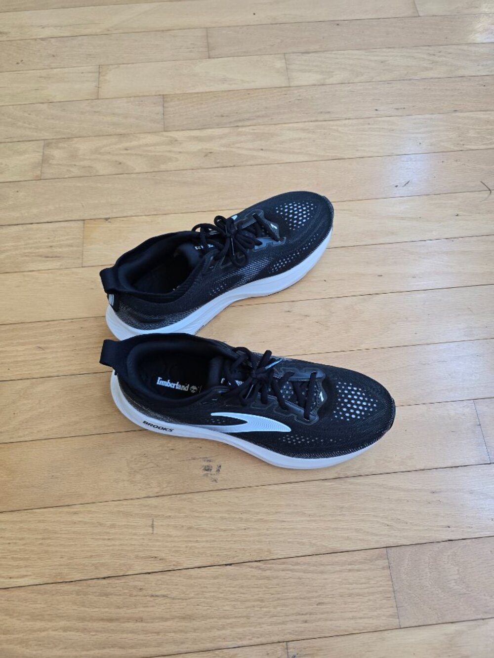 Brooks | Glycerin 23 black sporty running sneakers | MENS 11 - Picture 3 of 10